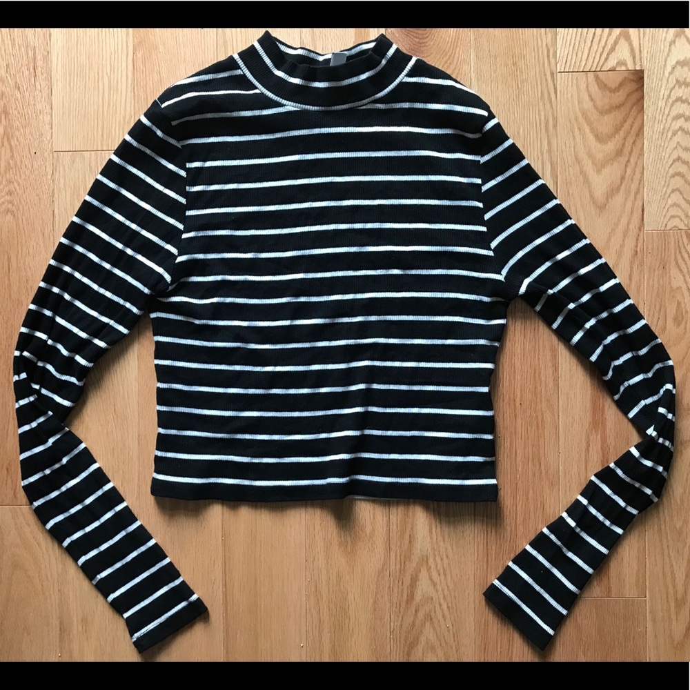 H&M Long Sleeve Striped Mock Neck Top Size M